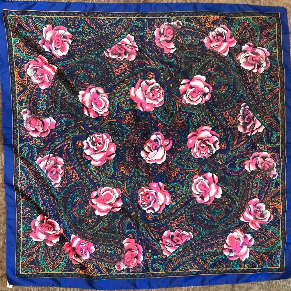 Rose scarf!